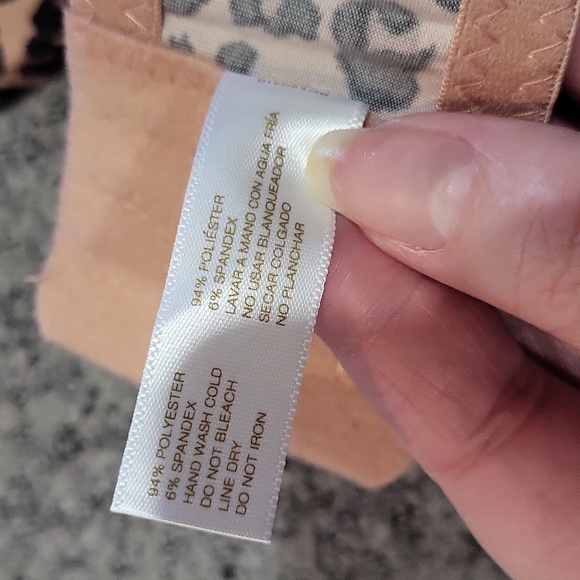 Adrienne Vittadini Studio Bra - Picture 8 of 8